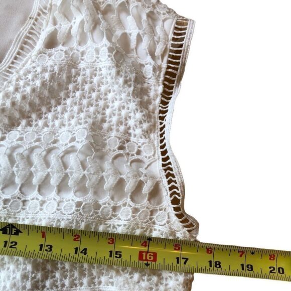 L’AFFAIRE  Midi Lace Sleeveless V-Neck Dress EUC - Picture 8 of 13